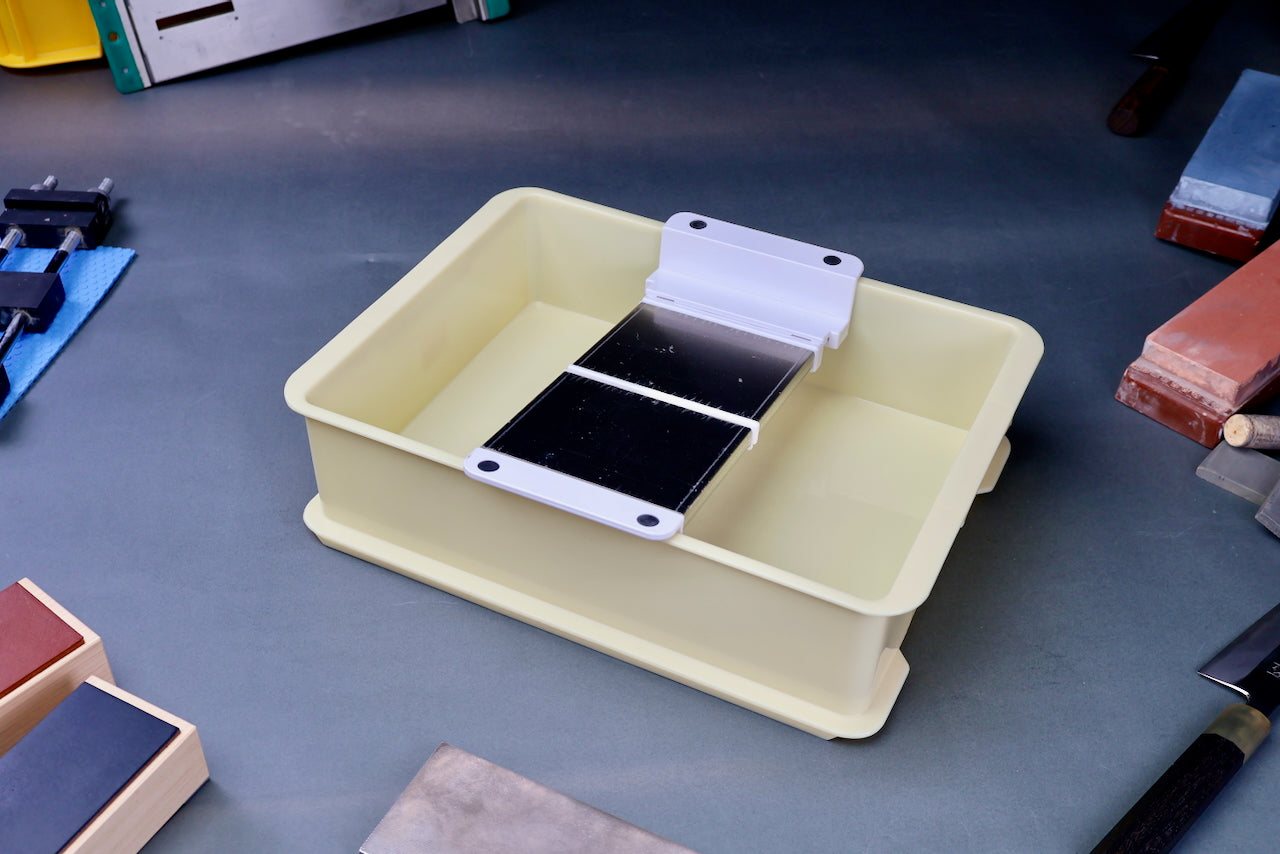 Sharpening Box Short