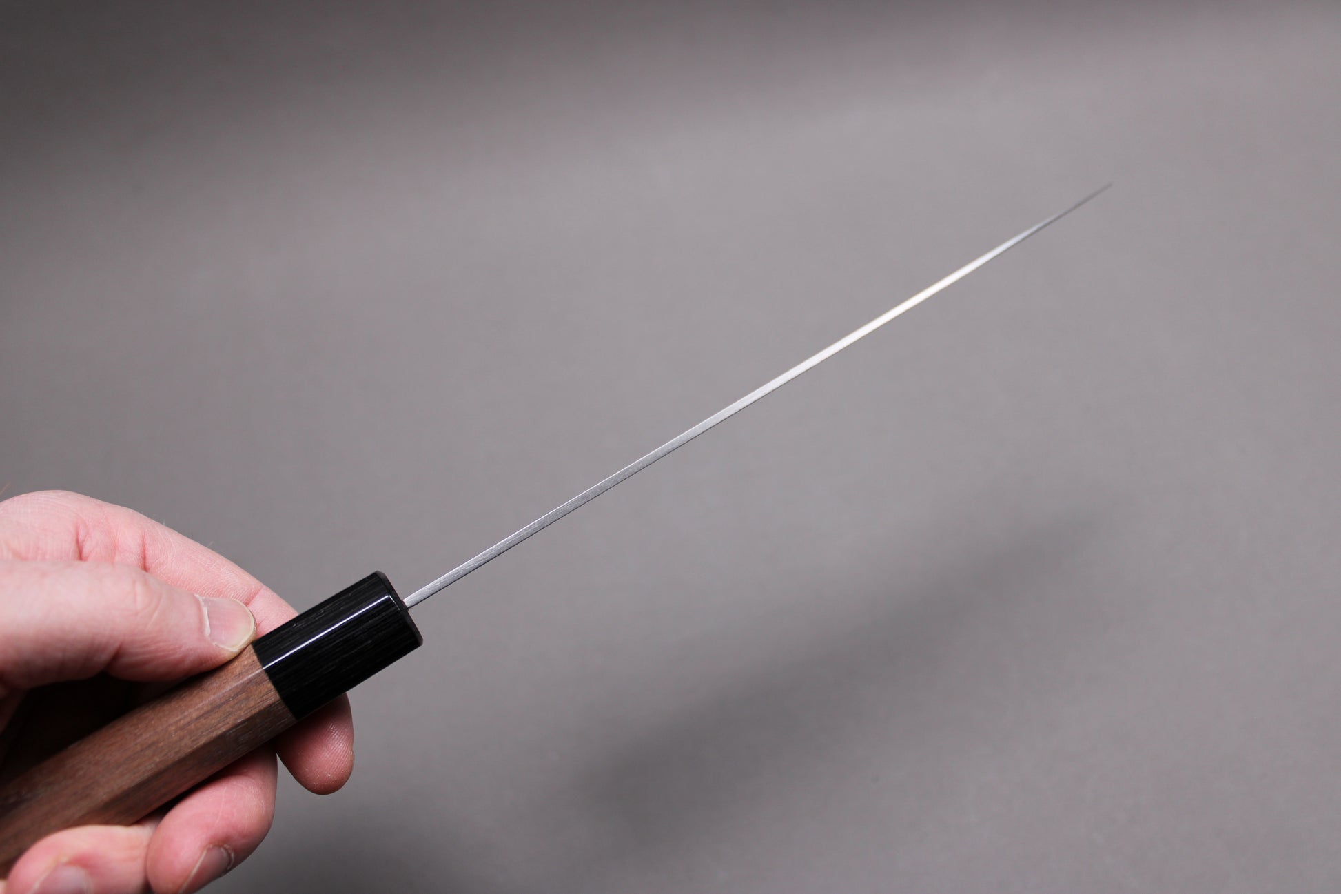  sakai kikumori 210mm gyuto showing distal tapering of knife spine 