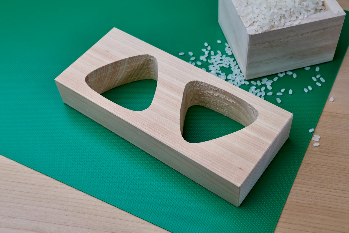 Onigiri Hinoki Triangle Mold