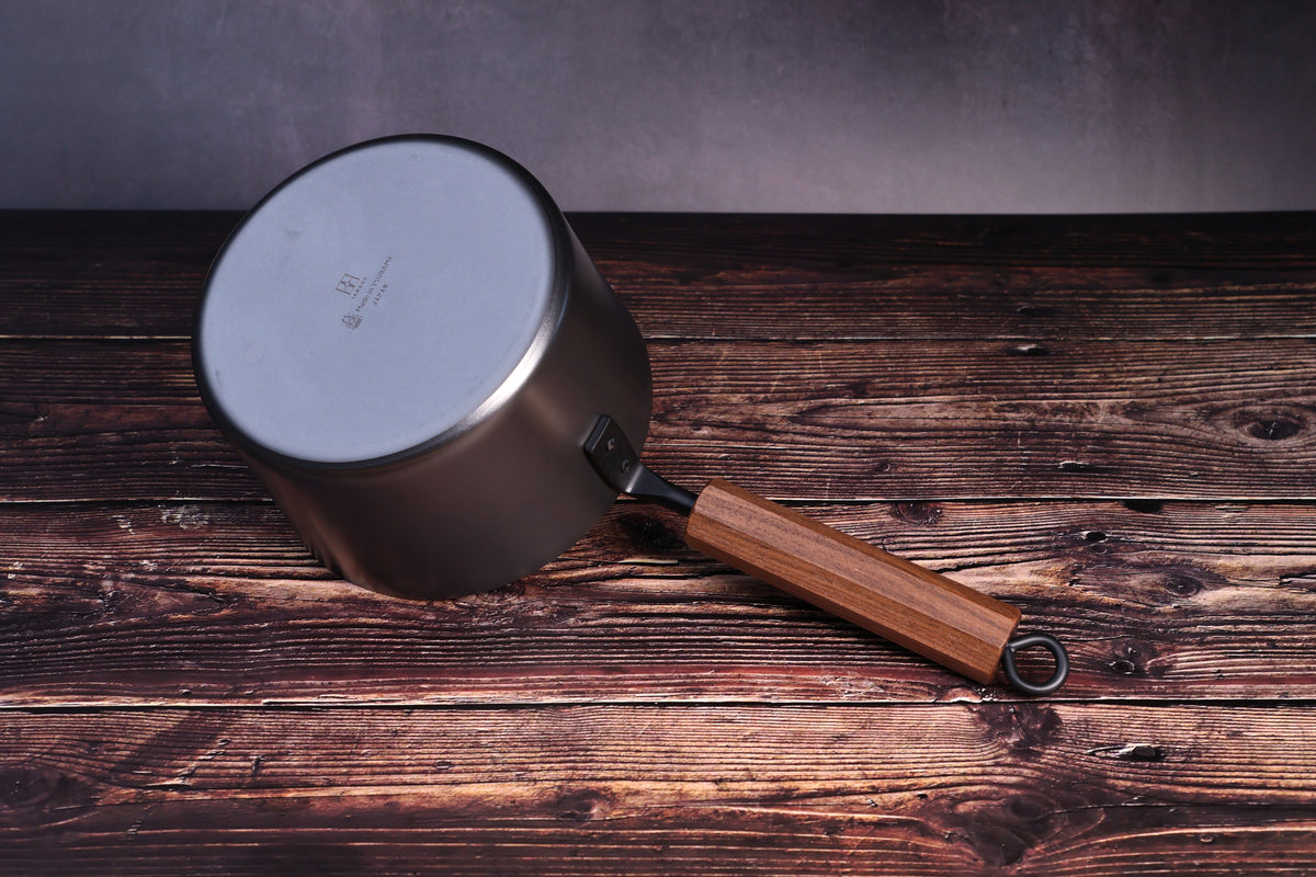 Carbon Steel Nitride saucepan 16cm tipped showing exterior bottom with maker&