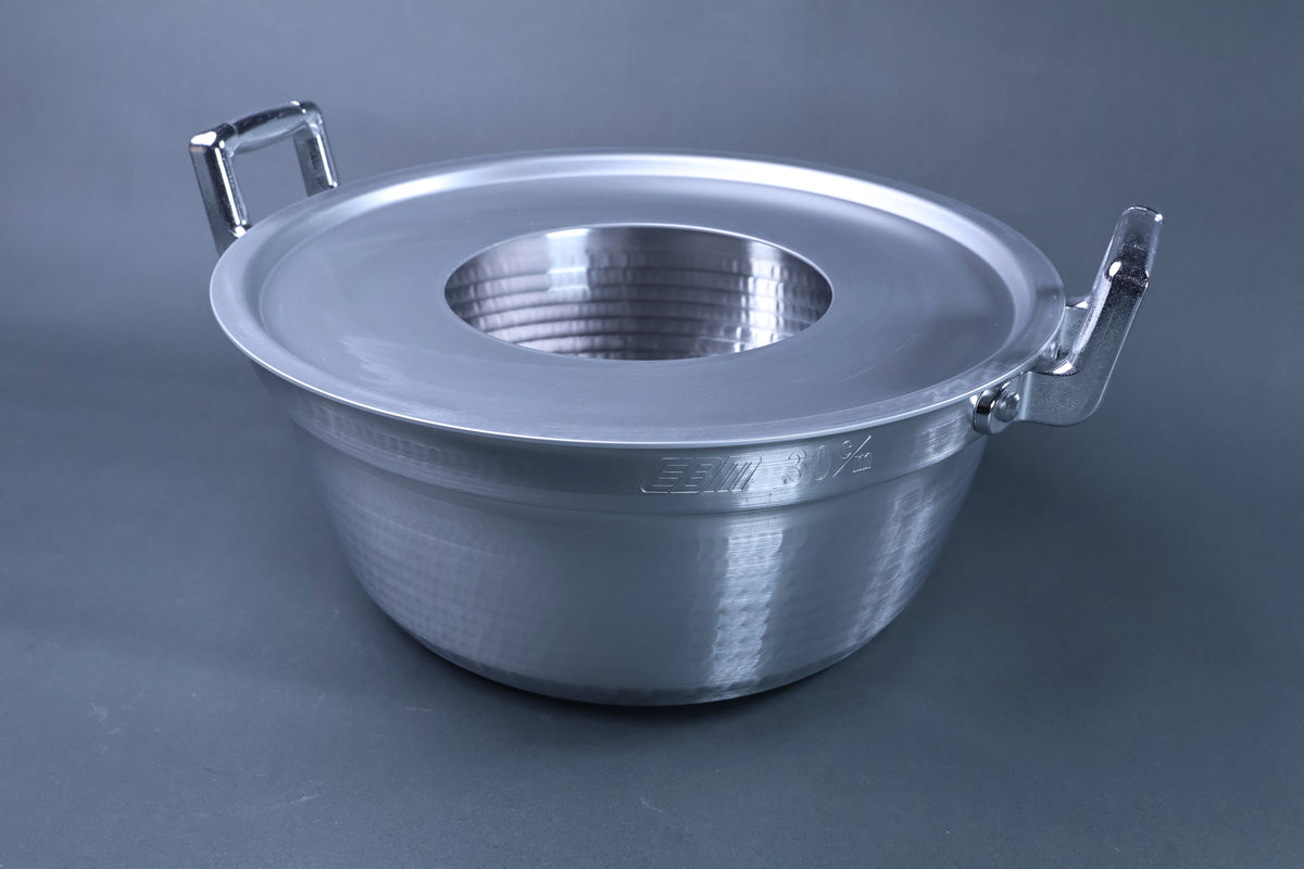 Dantsuki seiro pot 30cm with steamer collar insert showing raised center opening for seiro basket on grey background