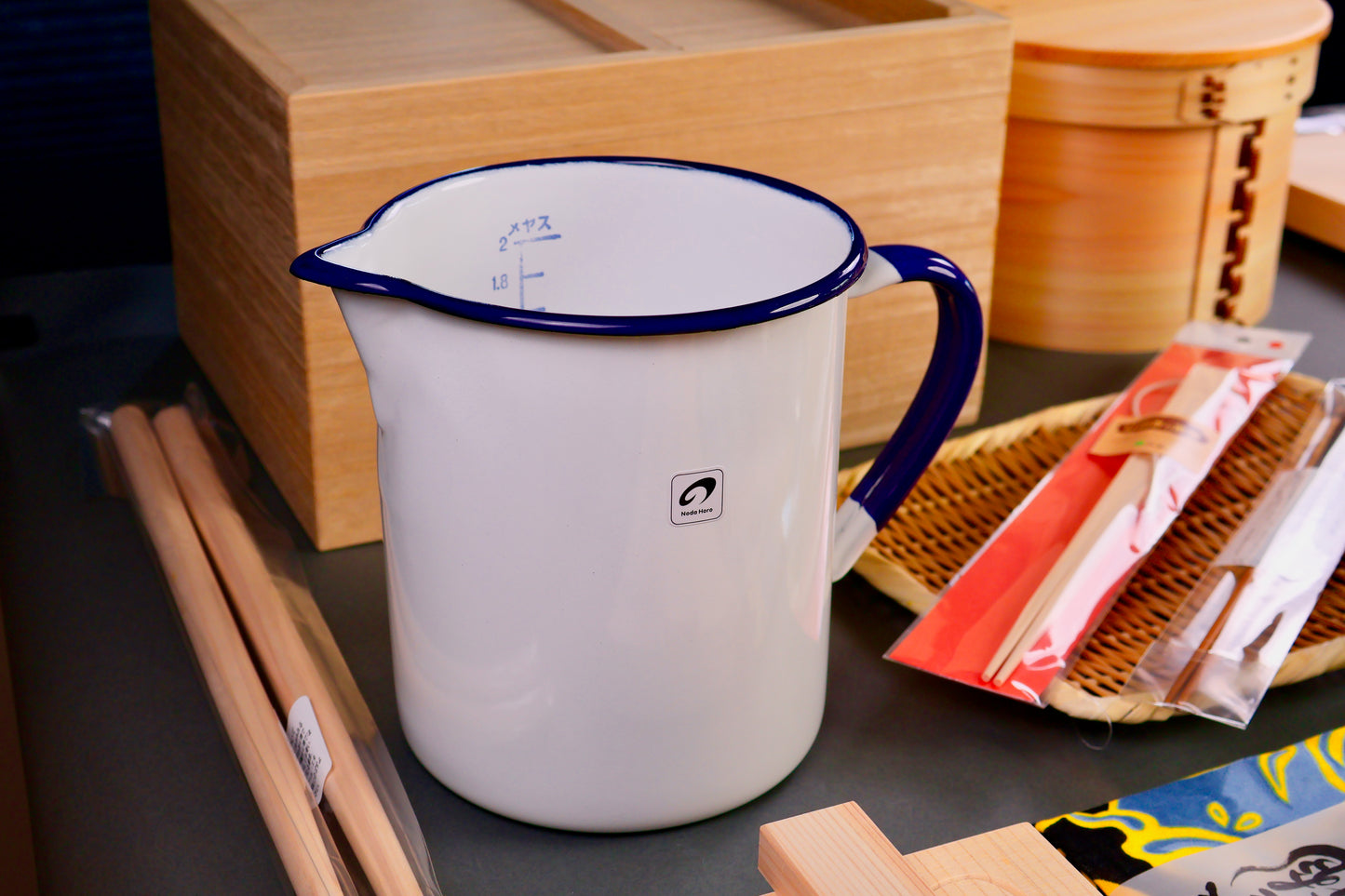 Noda Horo Measuring Pitcher 2 Liter