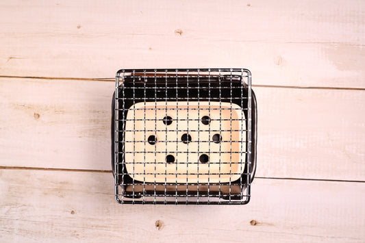 Misuzu Pottery Banko Yaki Konro Grill Small — overhead view of stainless steel wire grate and ash catcher below