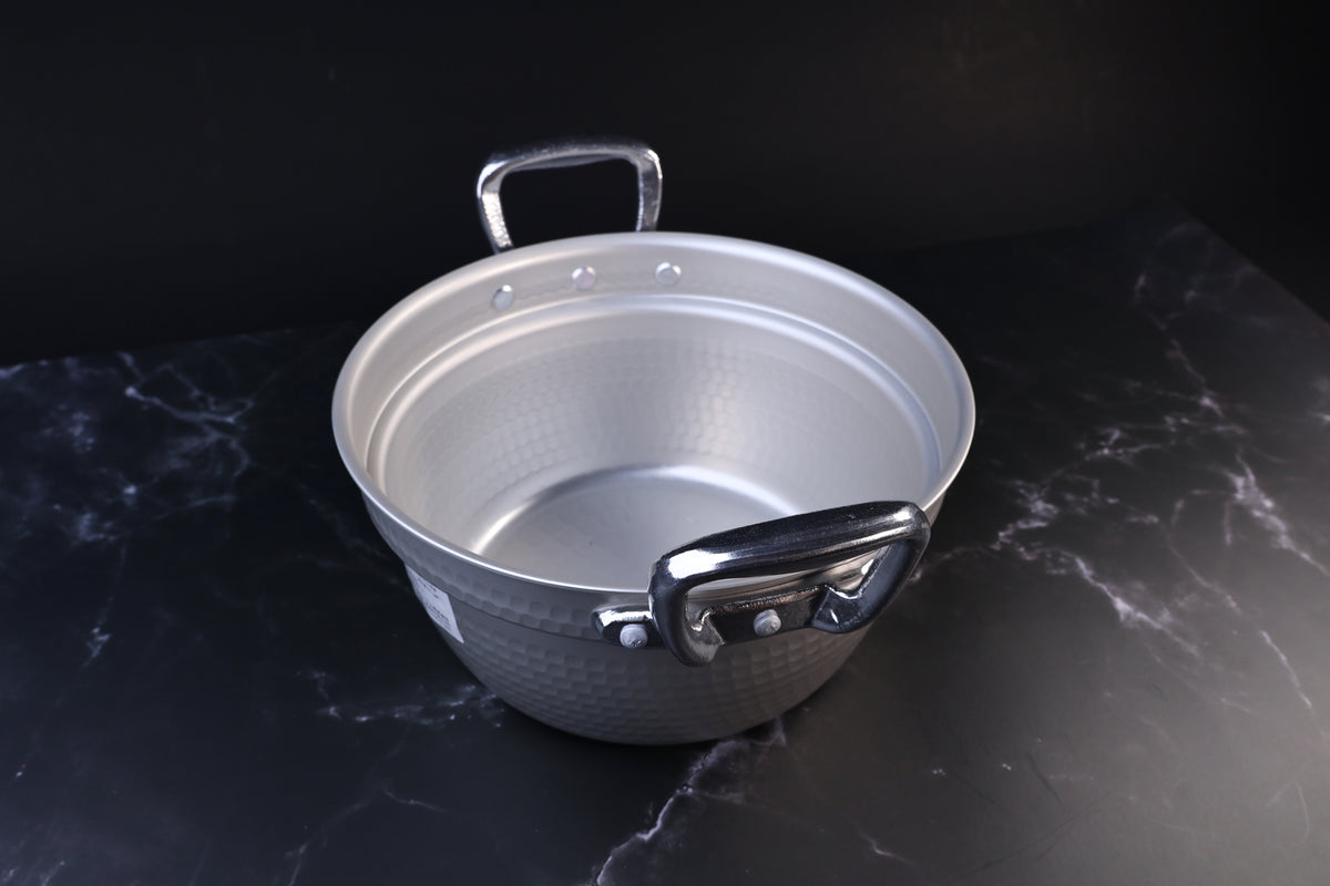 Mystar Hokuriku Dantsuki pot 24cm angled view showing chrome handle attachment and hammered texture