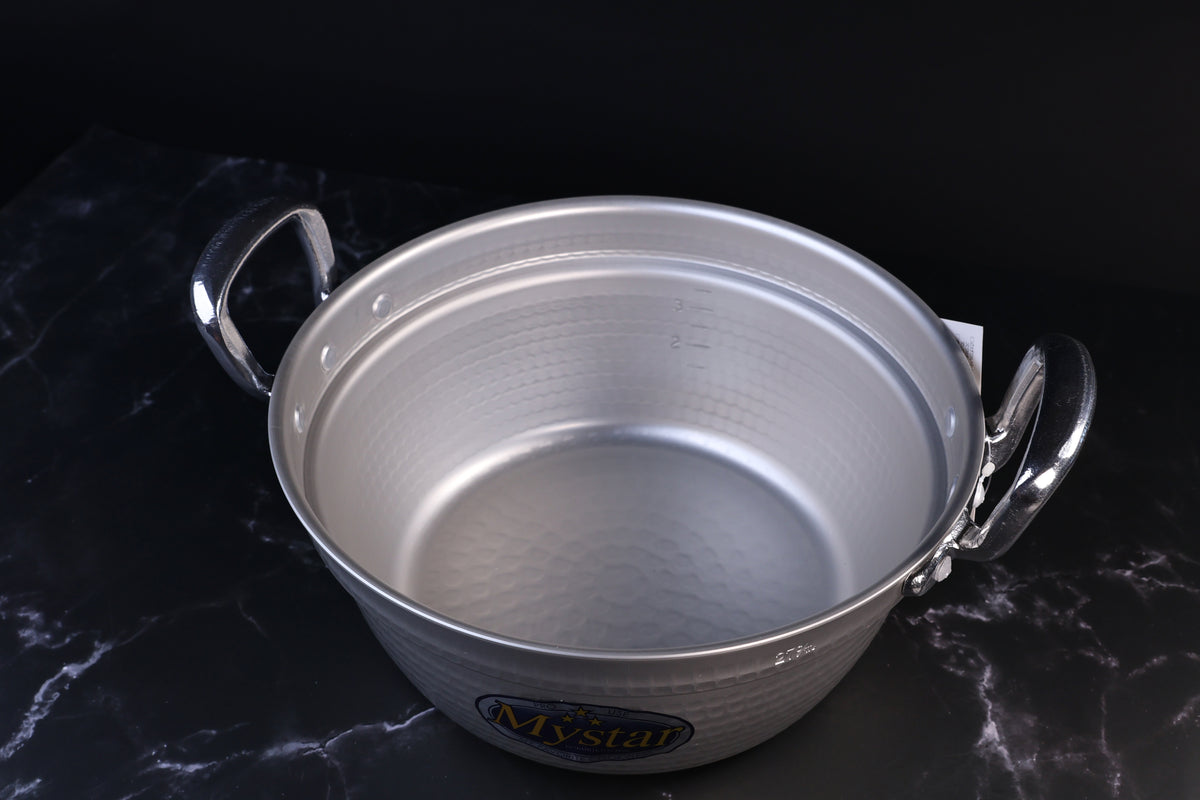 Mystar Hokuriku Dantsuki pot 27cm interior with volume markings, hammered exterior and dual handles