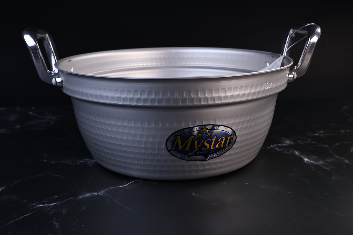 Mystar Hokuriku Dantsuki pot 30cm, hammered aluminum exterior and chrome handles on black marble