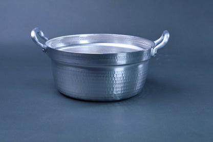 Nakamura Douki Dantsuki Seiro Pot 21cm — full side profile showing hammered exterior and cast handles
