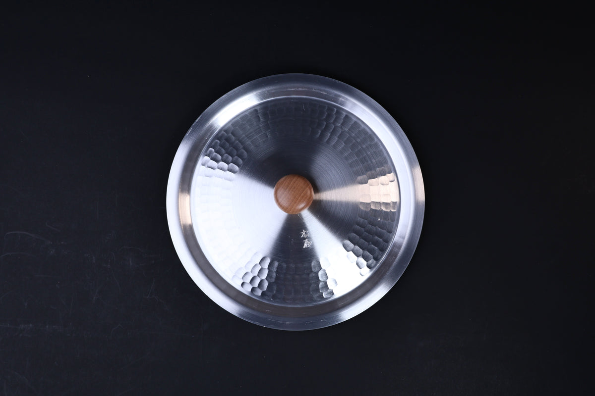 Nakamura Douki Dantsuki Seiro Pot Lid 21cm — top view showing hammered surface, wood knob, and maker&