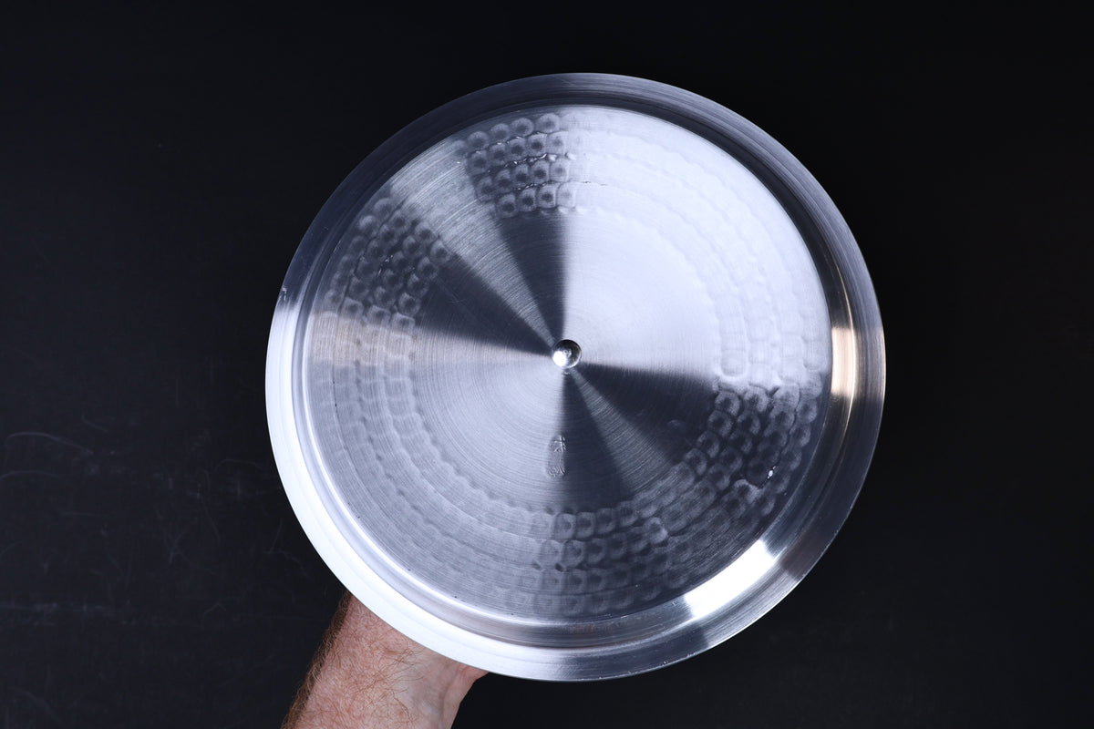 Nakamura Douki Dantsuki Seiro Pot Lid 21cm — underside view showing hammered aluminum and maker's stamp