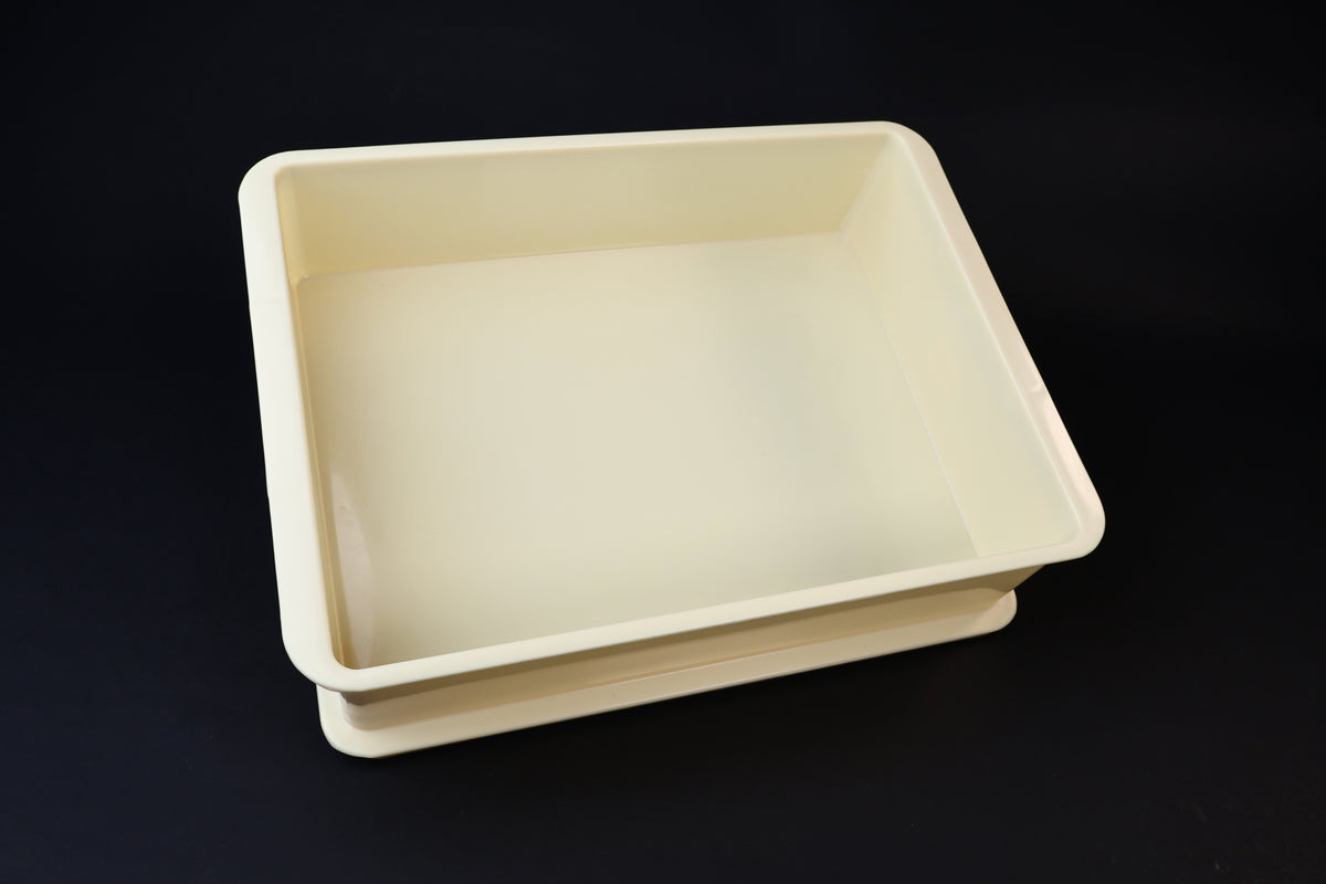 Sharpening station kit — empty soaking tray showing interior depth and non-slip base