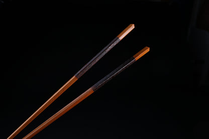 Suri urushi cooking chopsticks 30cm — close-up of urushi lacquer grip band and bamboo body detail