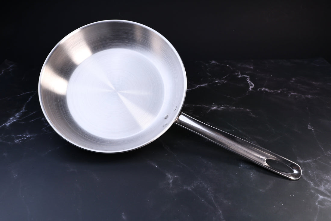 Torino stainless clad frying pan 24cm — interior cooking surface and brushed stainless finish