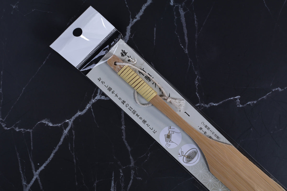 Yakumiyose bamboo brush 18cm — close-up of bamboo ring handle and cotton cord detail